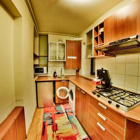 Nicole'S Apartment 부쿠레슈티 외부 사진