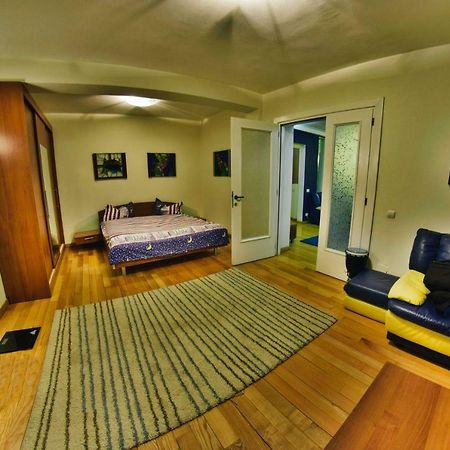Nicole'S Apartment 부쿠레슈티 외부 사진