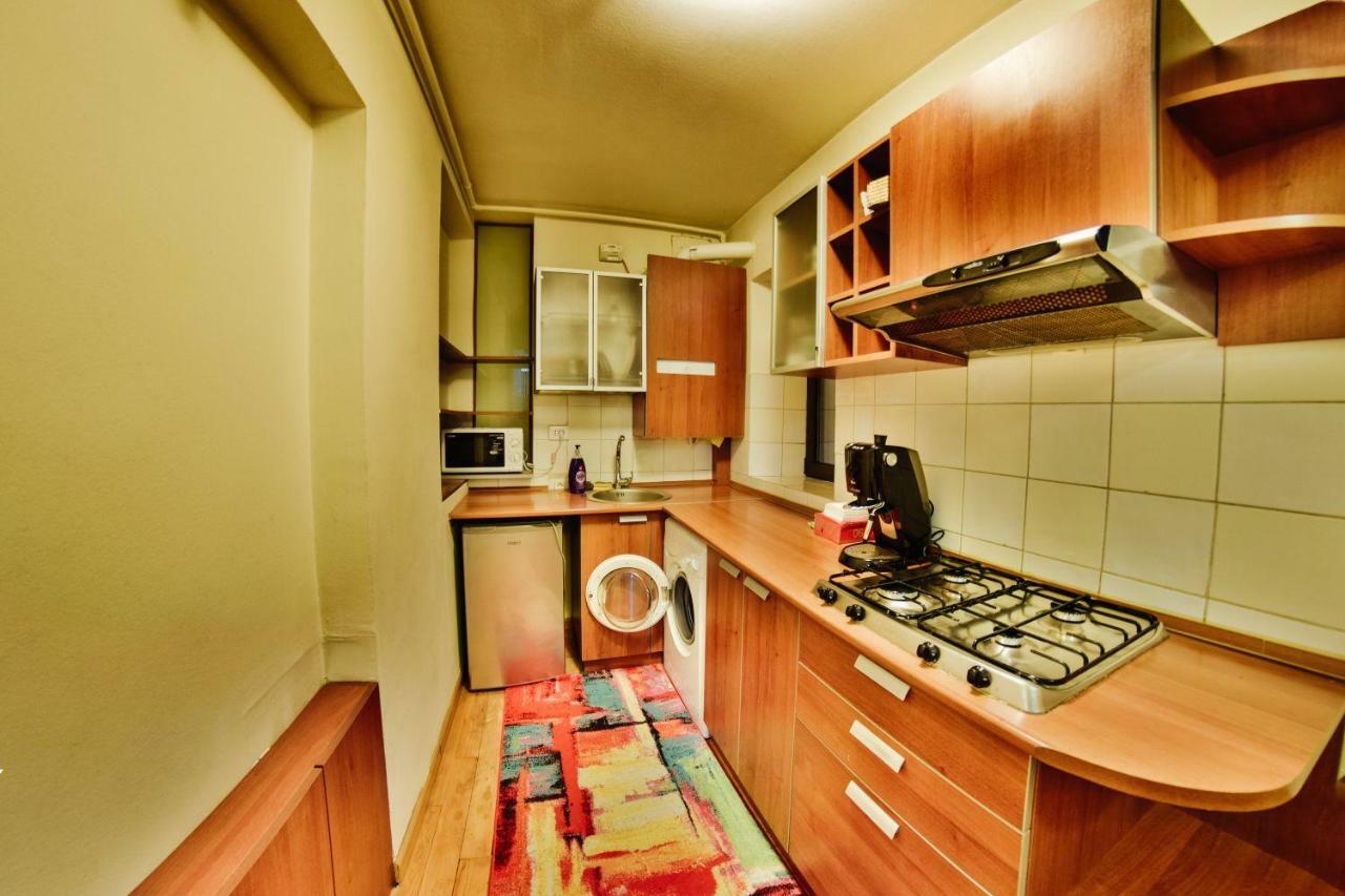 Nicole'S Apartment 부쿠레슈티 외부 사진