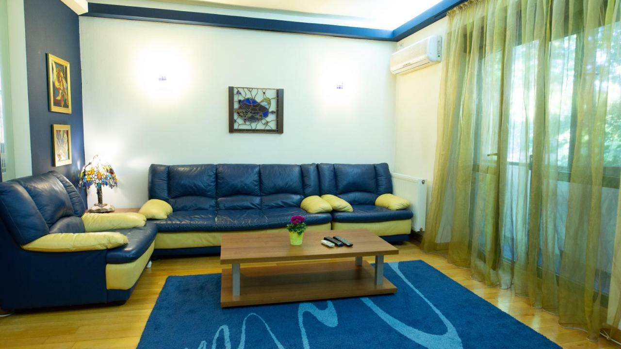 Nicole'S Apartment 부쿠레슈티 외부 사진