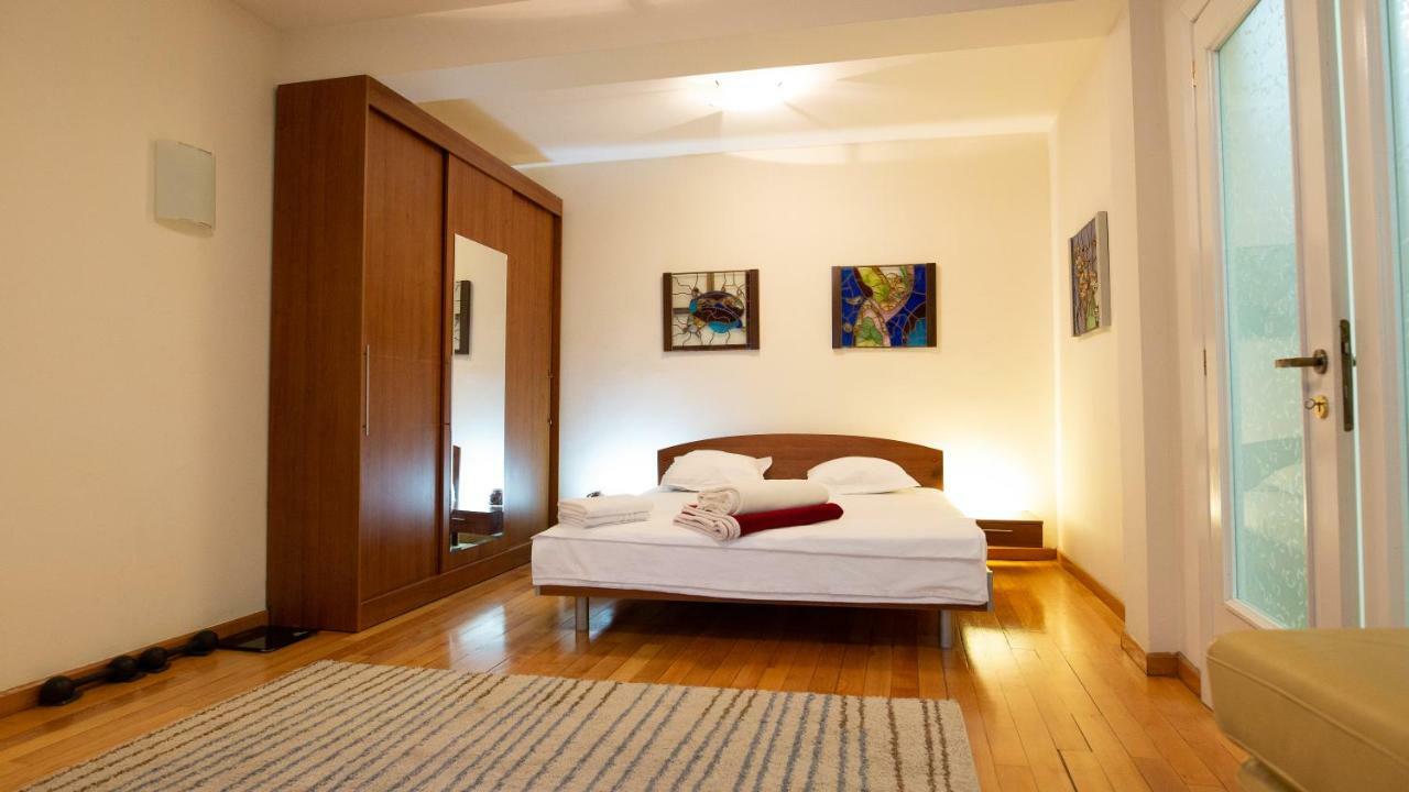 Nicole'S Apartment 부쿠레슈티 외부 사진